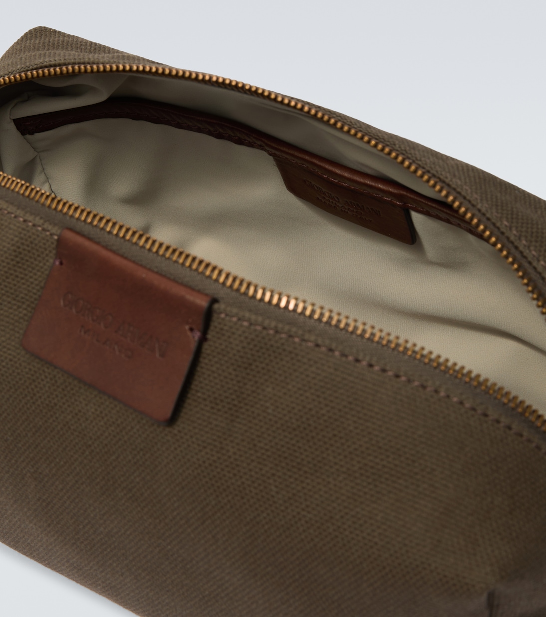 Kosmetiketui aus Canvas mit Leder | Giorgio Armani