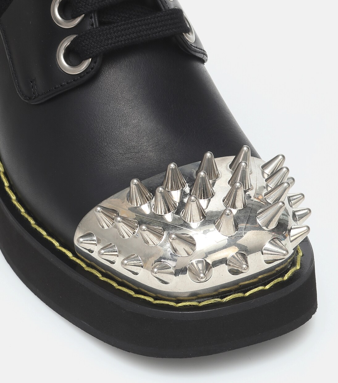 Derbies cloutées en cuir | Miu Miu