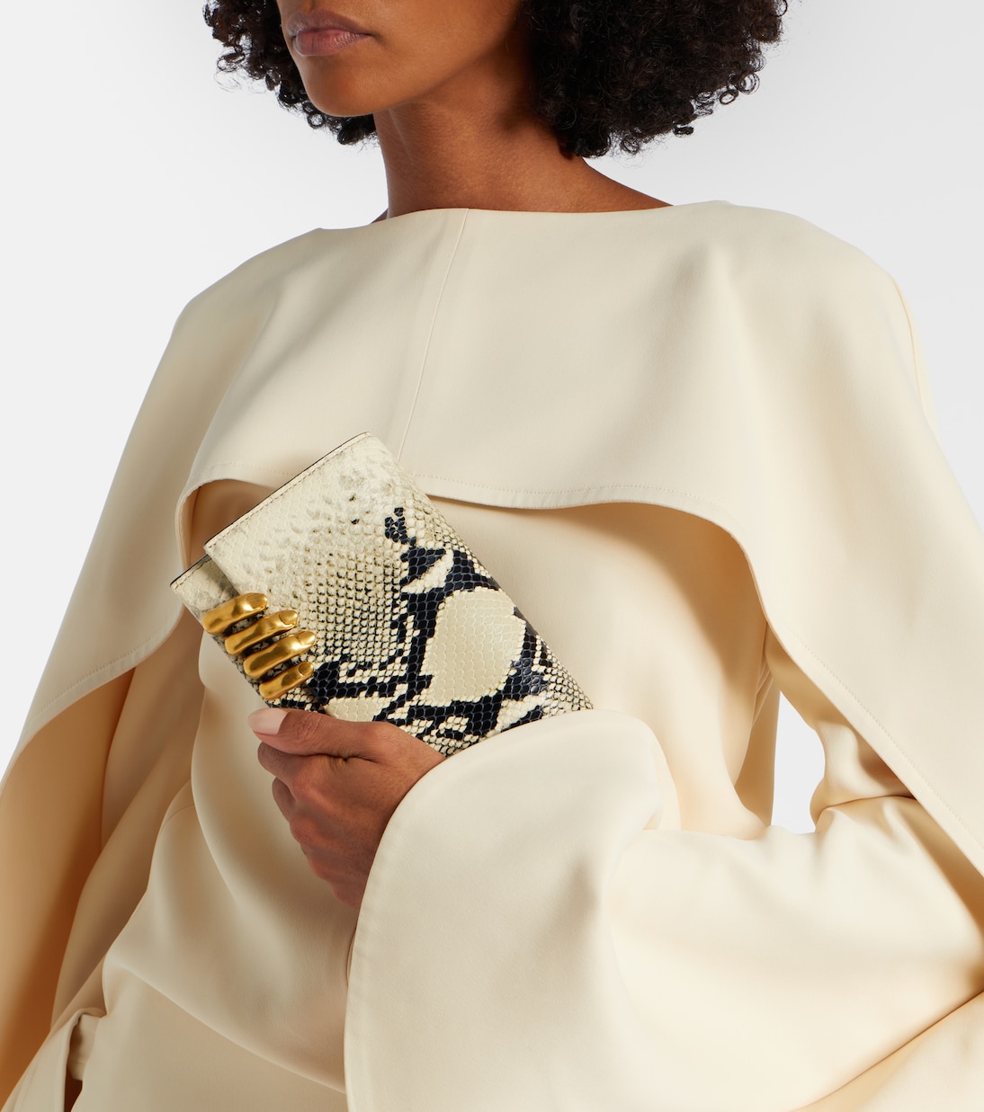 Clutch Sculpted Hand de piel grabada | Khaite