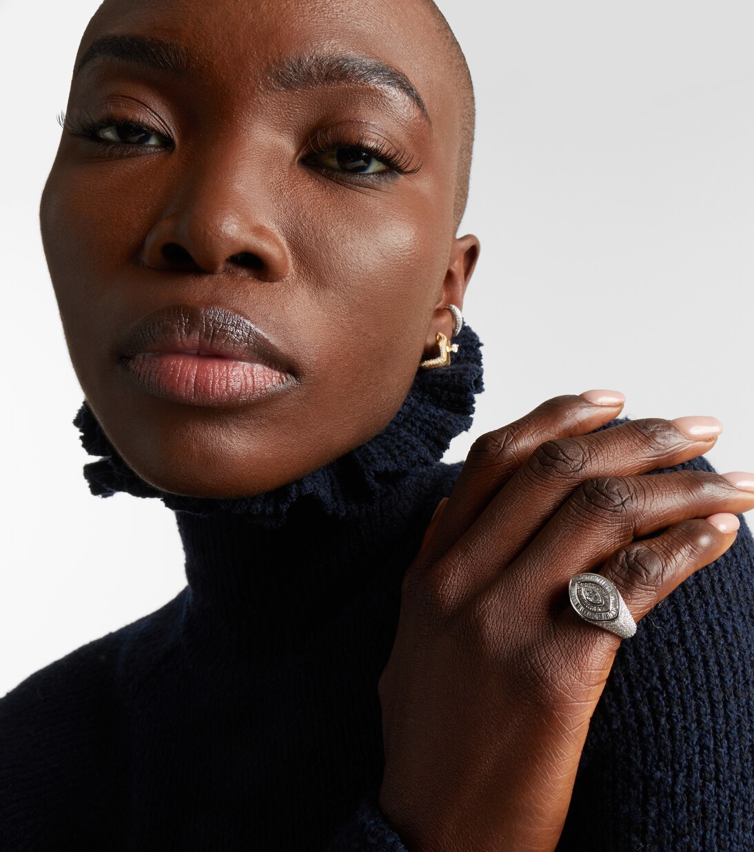 Bague d'auriculaire en or blanc 18 ct (750/1000) avec diamants | Shay Jewelry