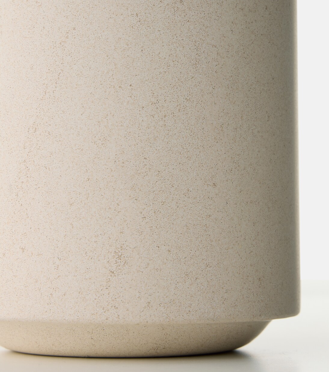 Gallery Object 01 stoneware container | Louise Roe