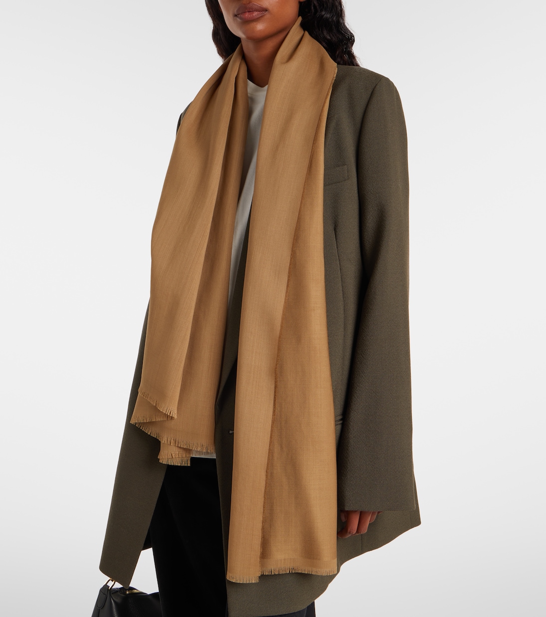 شال من الصوف الخام | Toteme