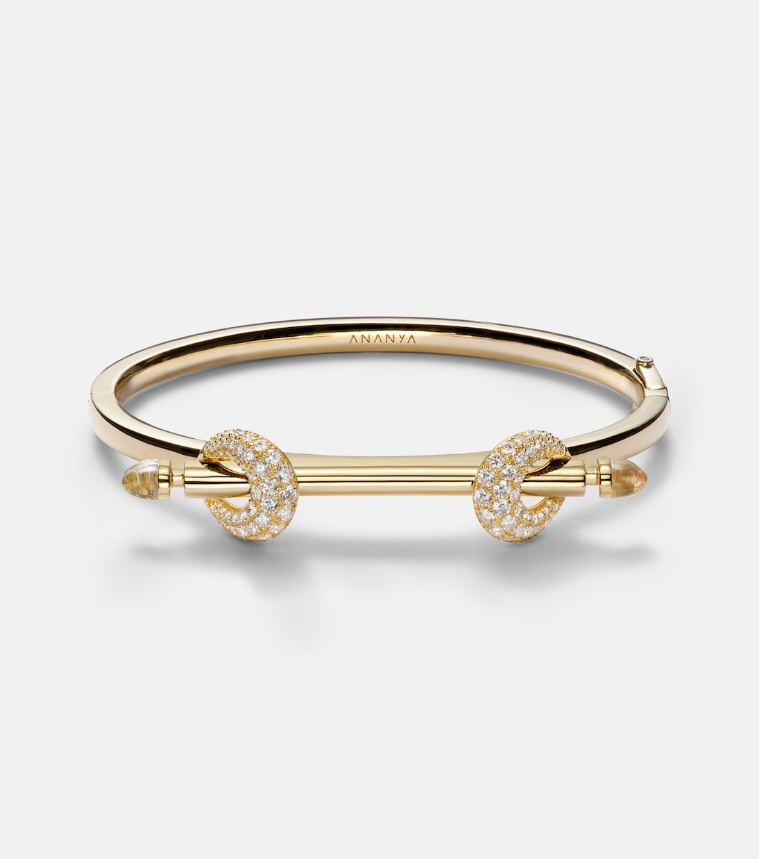 Armreif Chakra Icon aus 18kt Gelbgold (750/1000) mit Diamanten und Quarz | Ananya