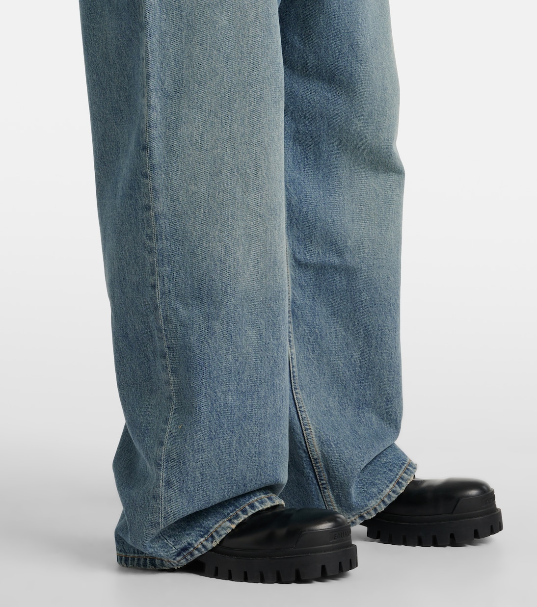 Faded mid-rise wide-leg jeans | Balenciaga