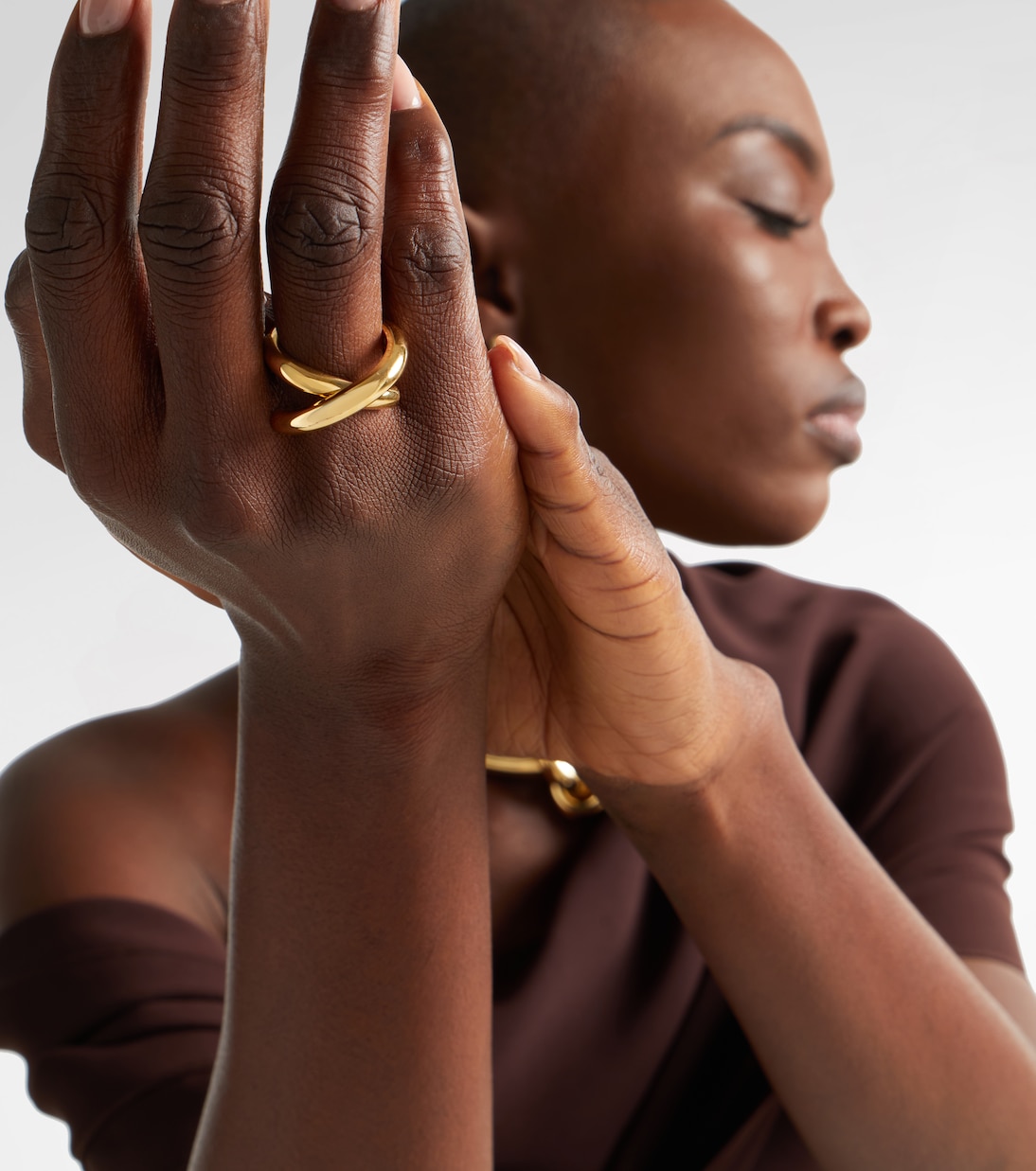 Cross Loop Medium 18kt gold ring | Engelbert