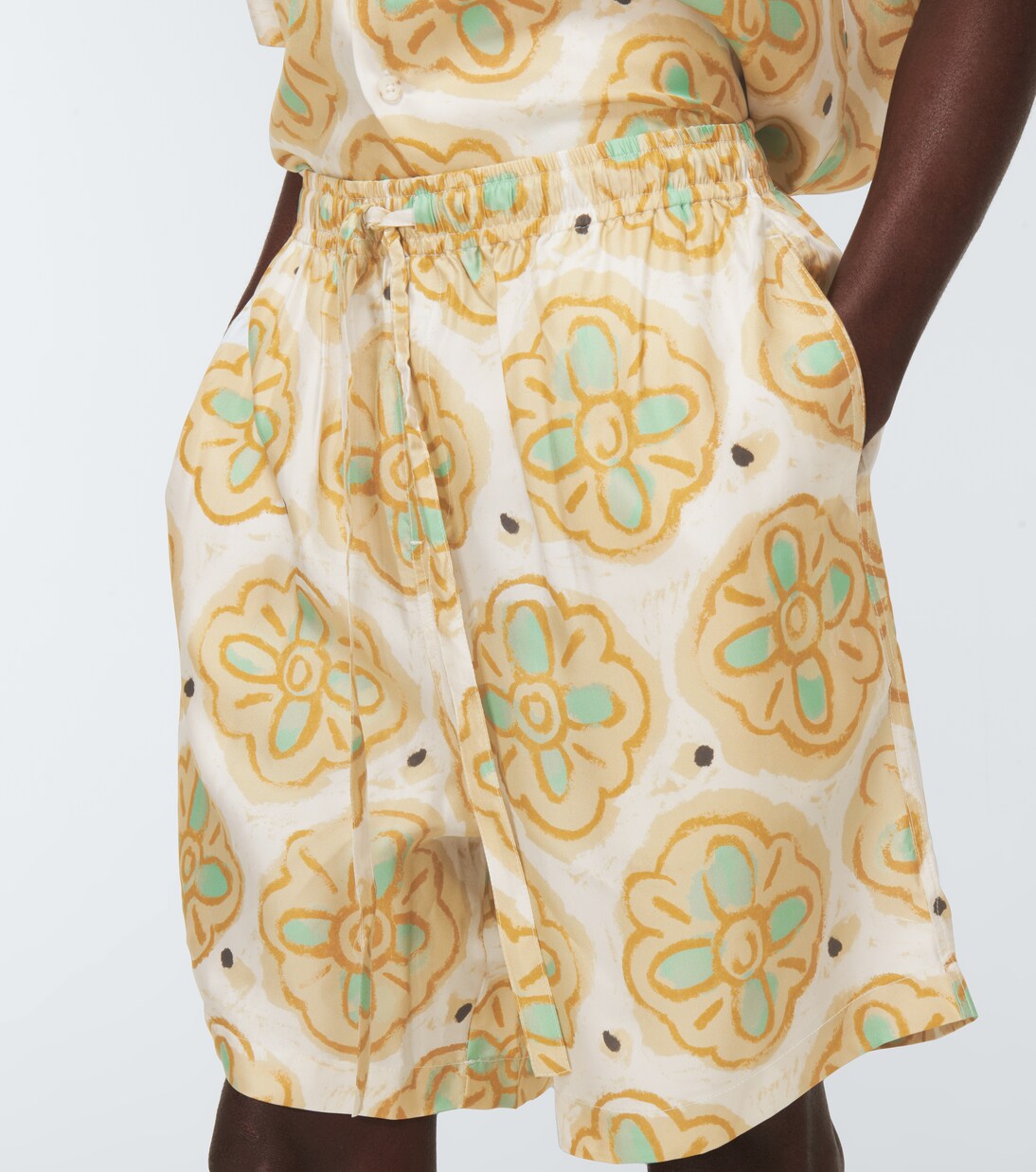Printed silk shorts | Commas