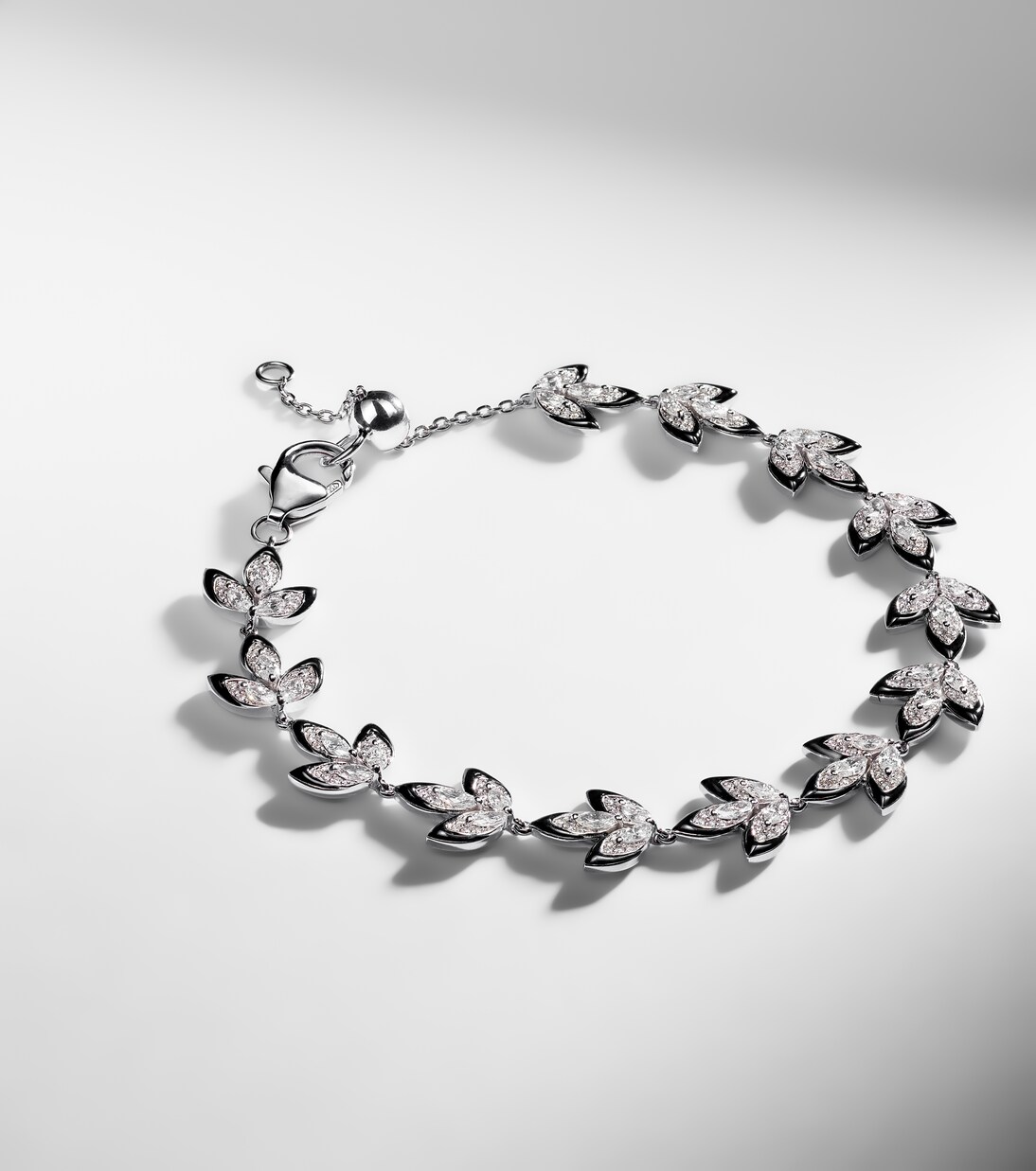 Bracelet Enamel Leaf en or blanc 18 ct et diamants | Kamyen