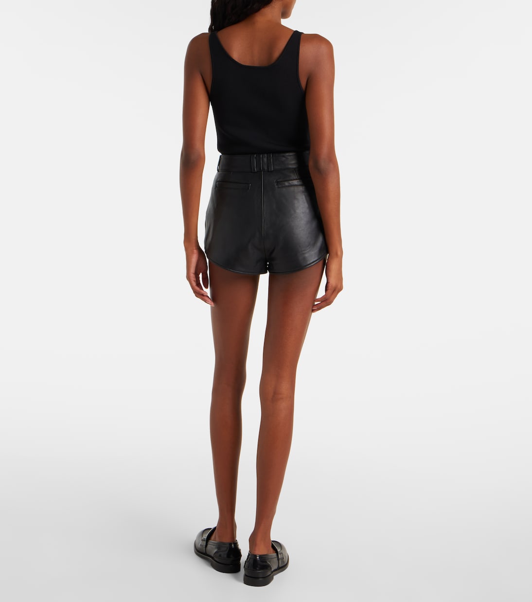 High-Rise Shorts Loen aus Leder | The Frankie Shop