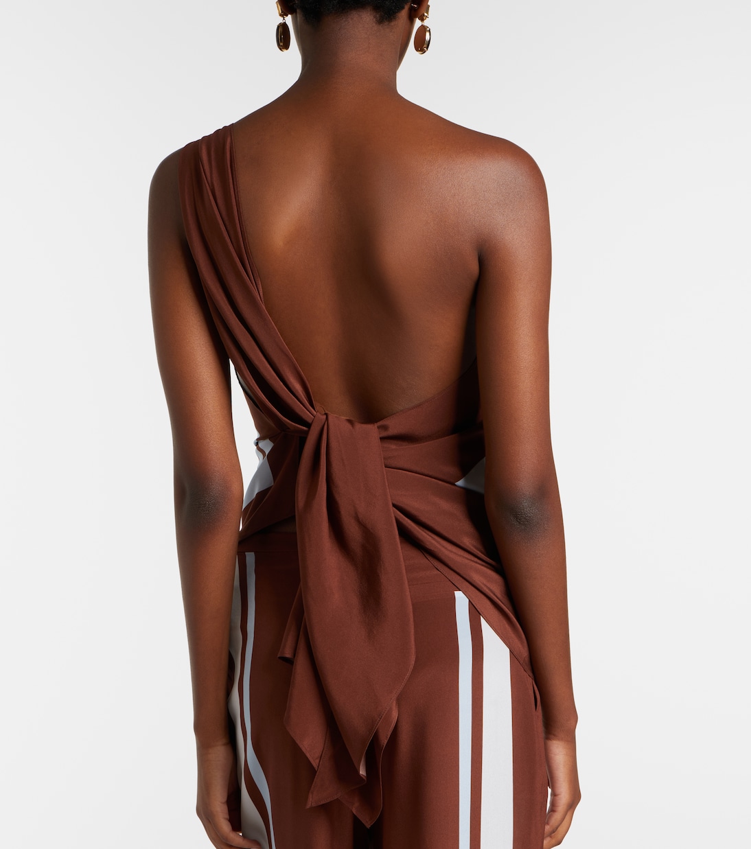 Verziertes One-Shoulder-Top aus Seide | SIR