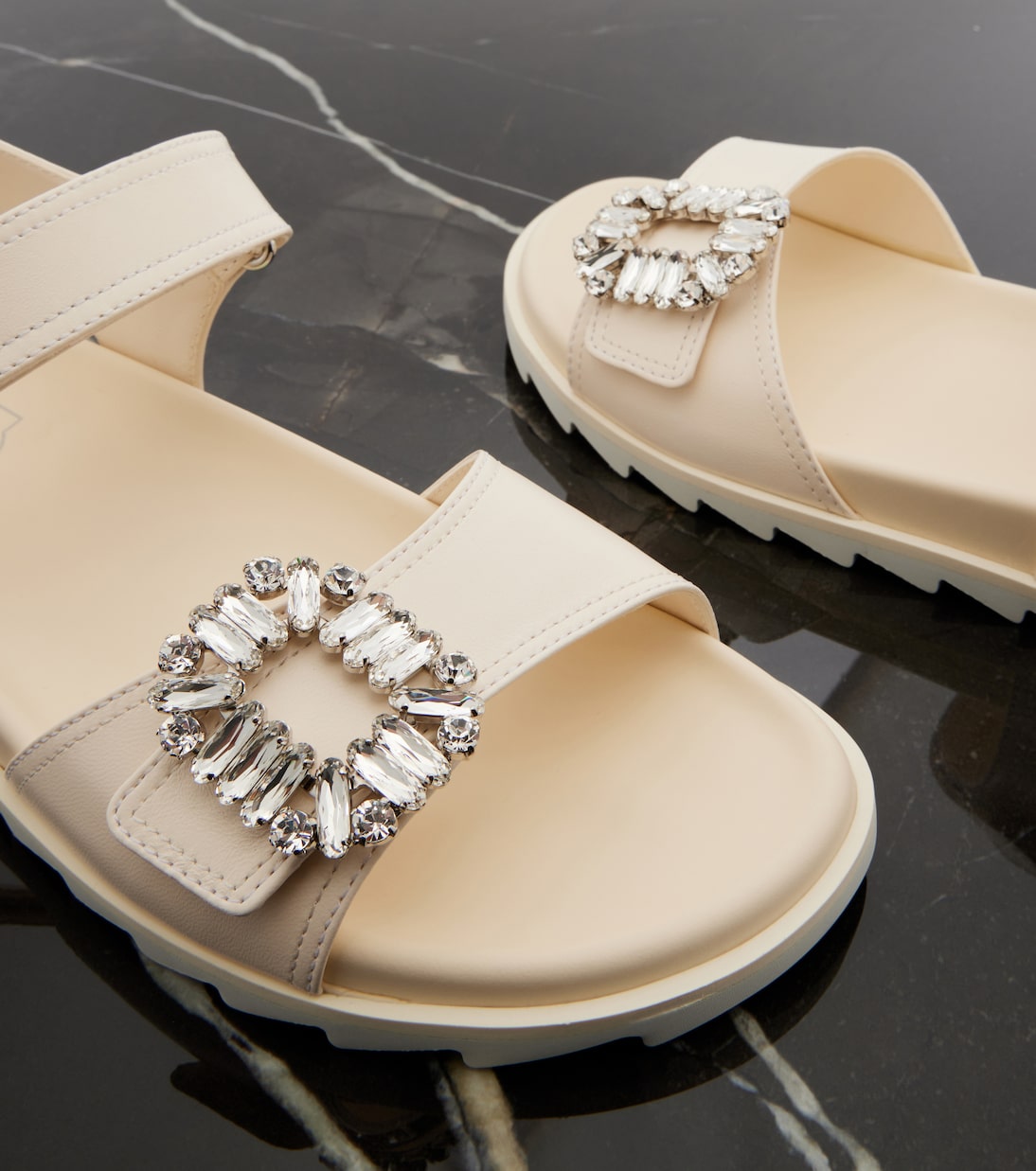 Sandalen Slidy Viv' aus Leder | Roger Vivier