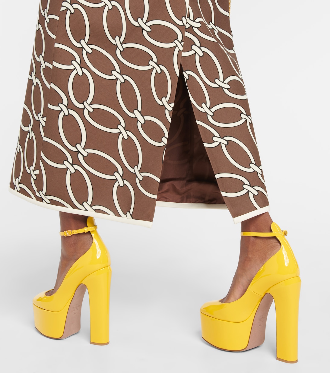 Plateau-Pumps Tan-Go 155 aus Lackleder | Valentino Garavani