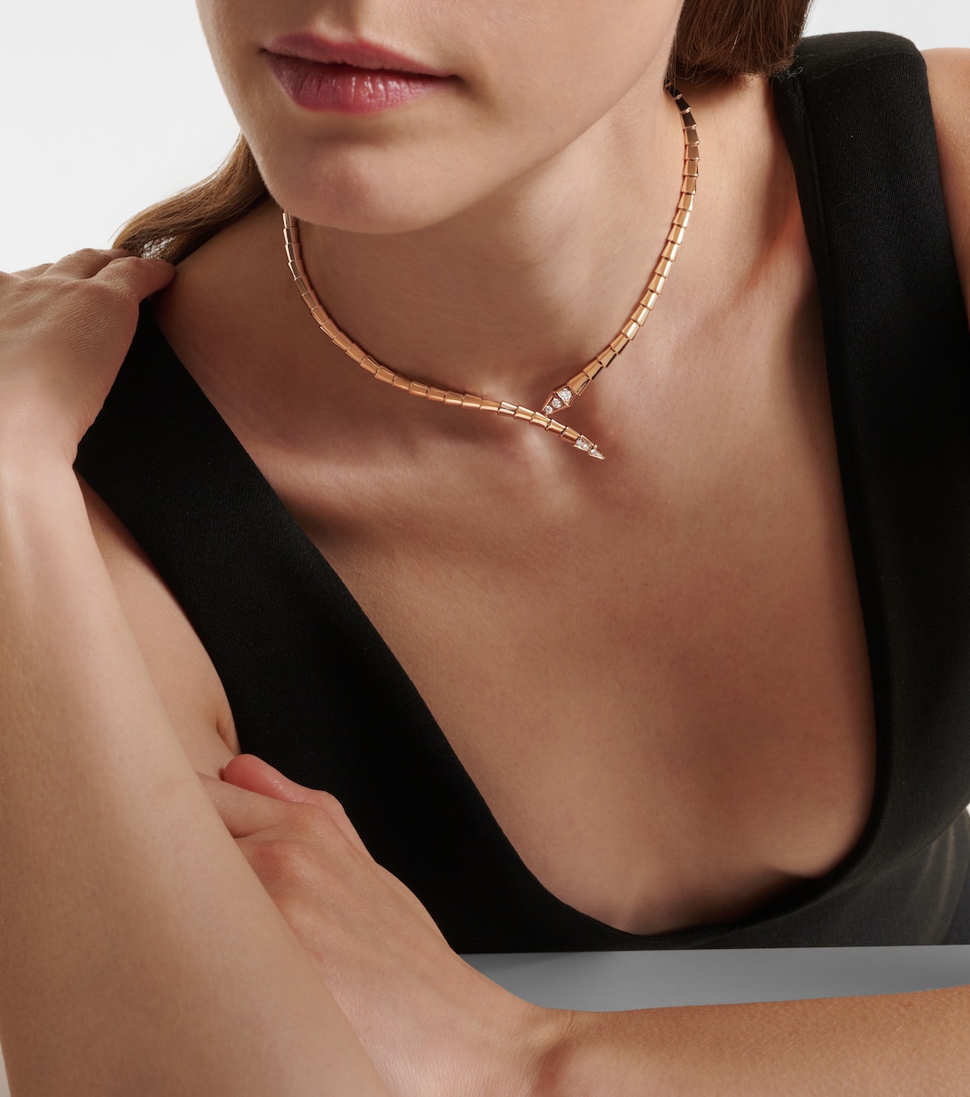 Serpenti Viper 18kt rose gold necklace with diamonds | Bvlgari