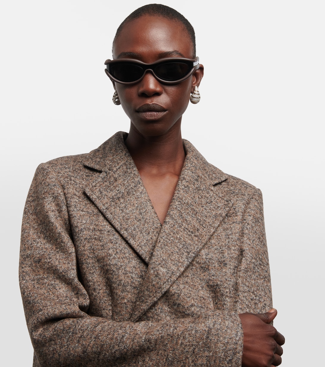Unapologetic cat-eye sunglasses | Bottega Veneta