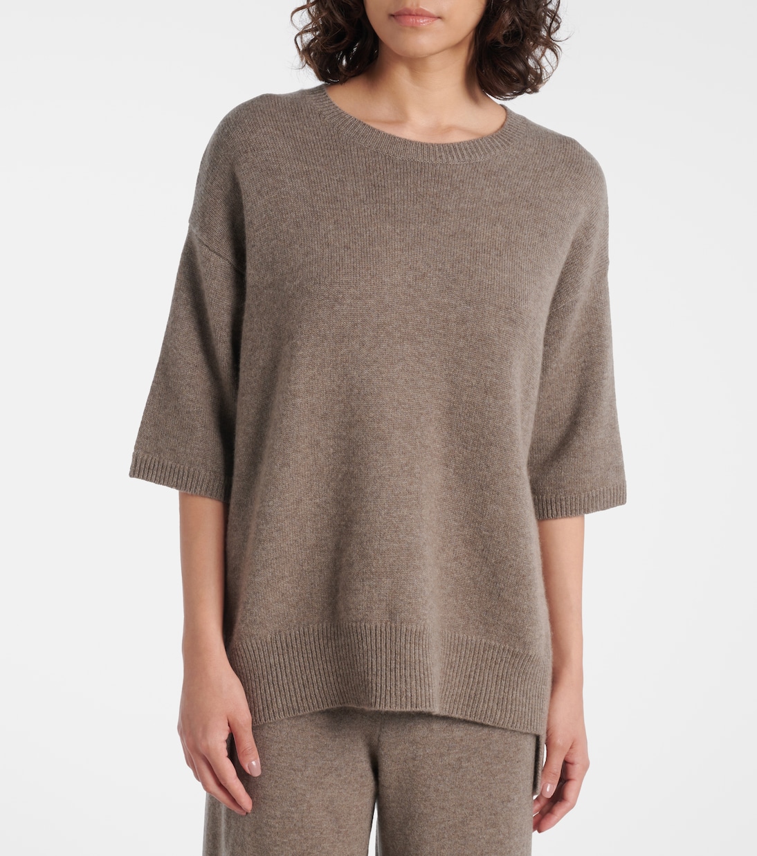 Mila oversized cashmere sweater | Lisa Yang