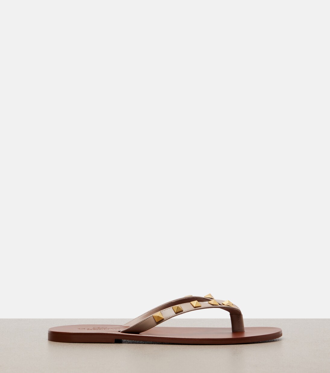 Rockstud leather thong sandals | Valentino Garavani
