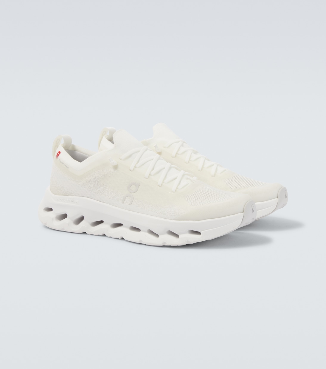 Cloudtilt Moon running shoes | On