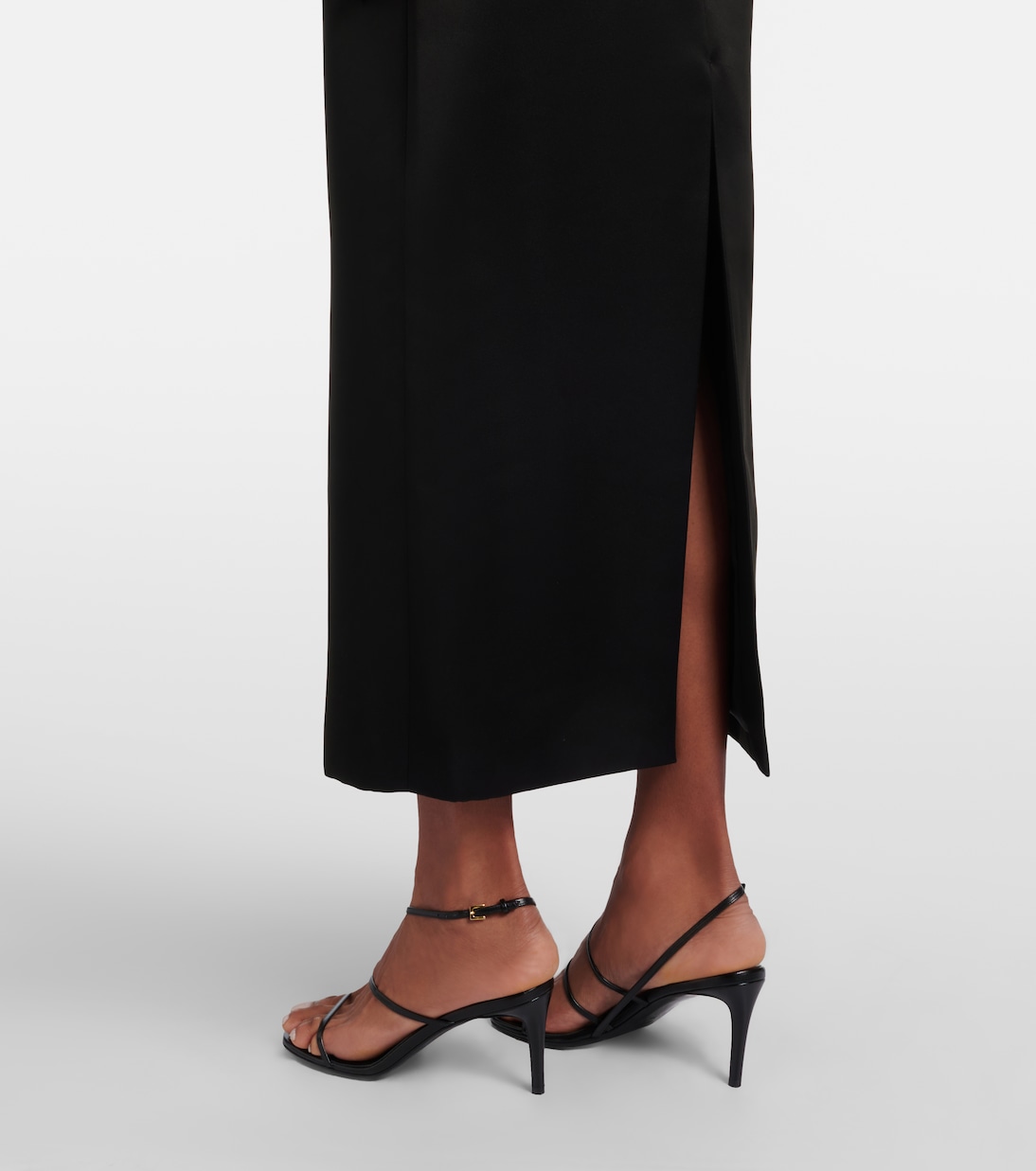 Abito lungo con applicazioni floreali | Leo Lin