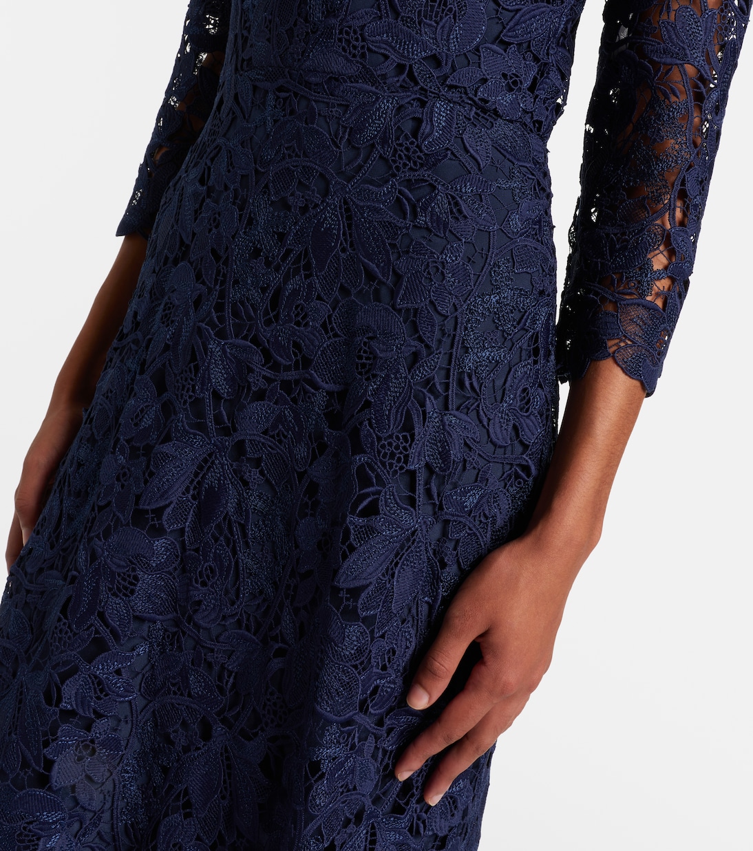 Abito lungo in pizzo | Monique Lhuillier