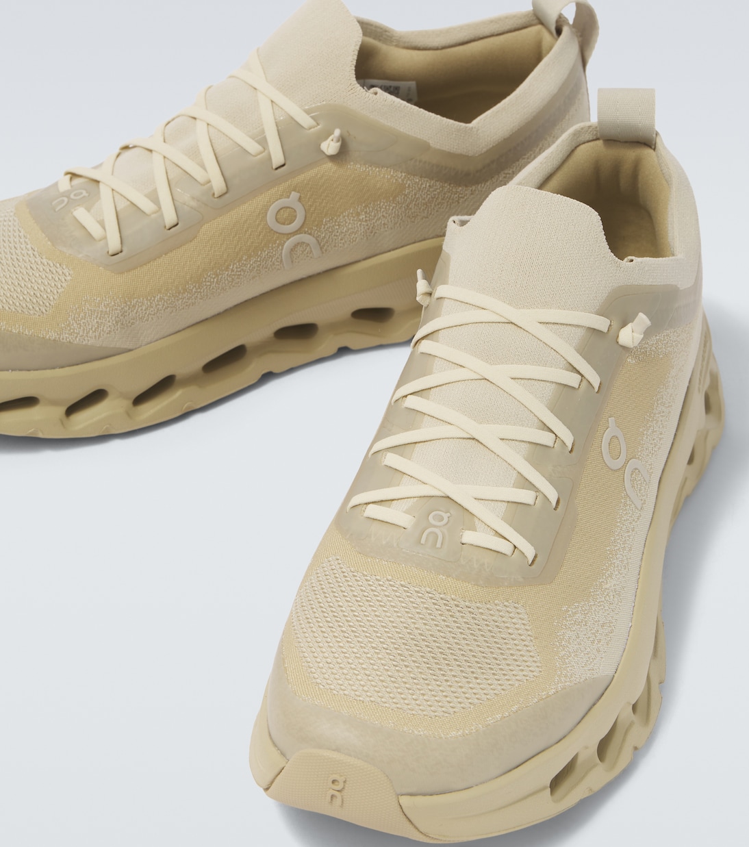 x Zendaya Cloudtilt Moon running shoes | On