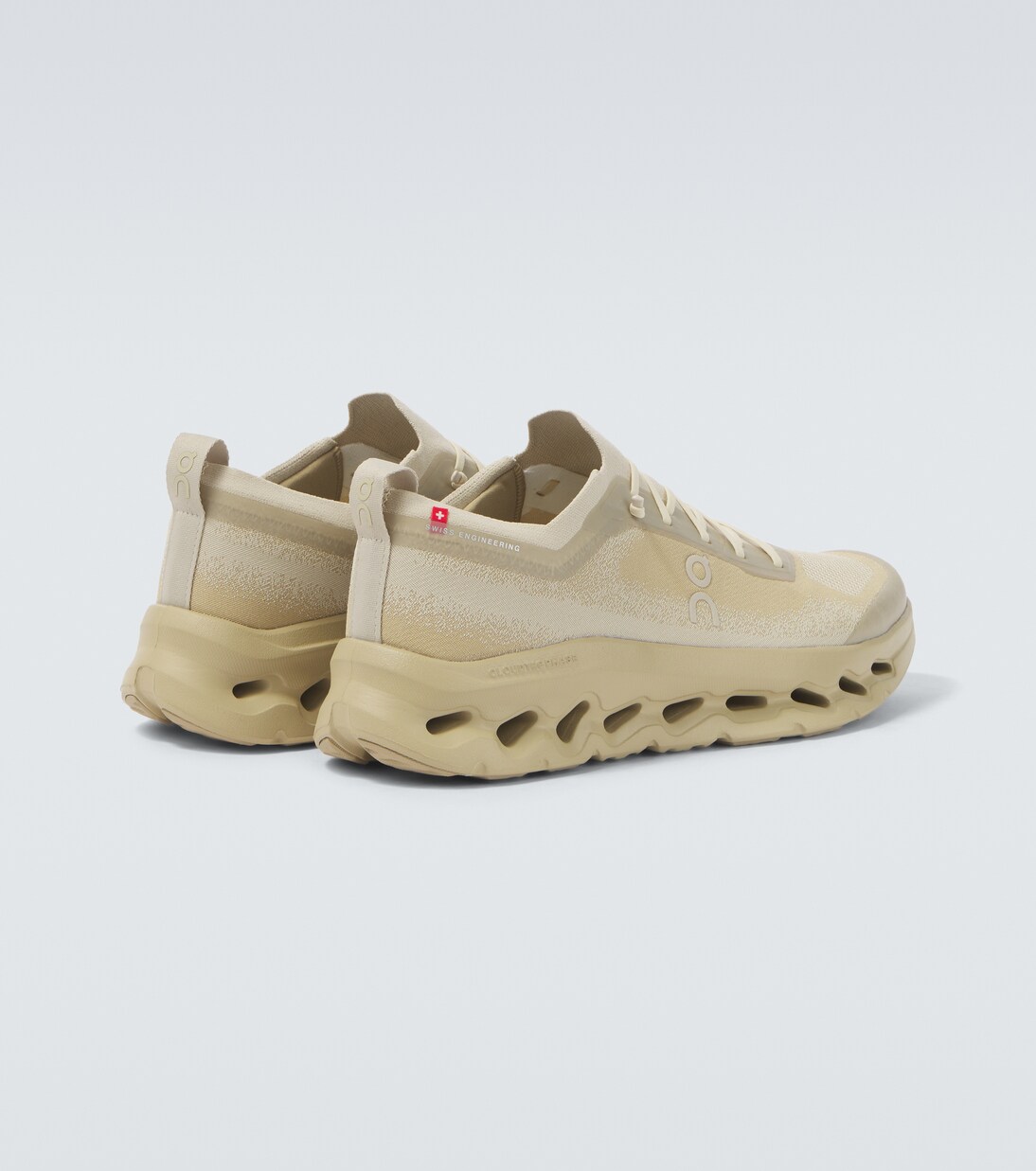 x Zendaya Cloudtilt Moon running shoes | On