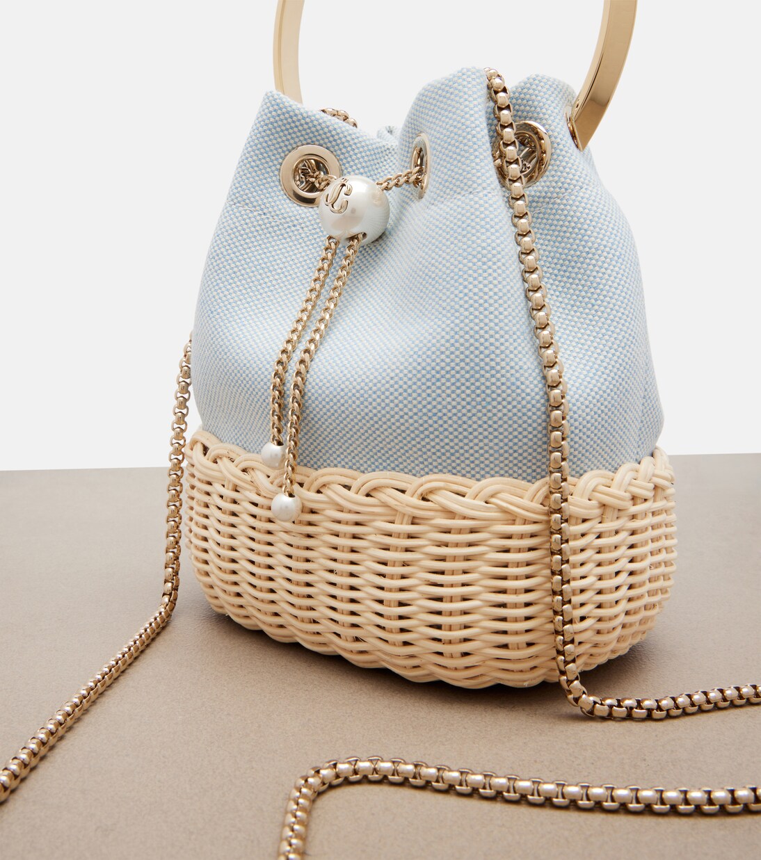 Sac seau Bon Bon Small en toile et osier | Jimmy Choo