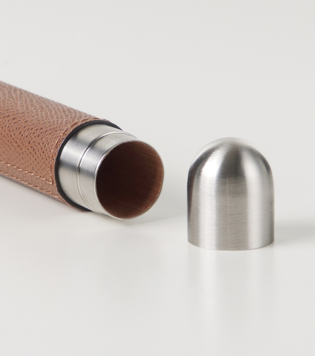 Leather-trimmed cigar holder | Giobagnara