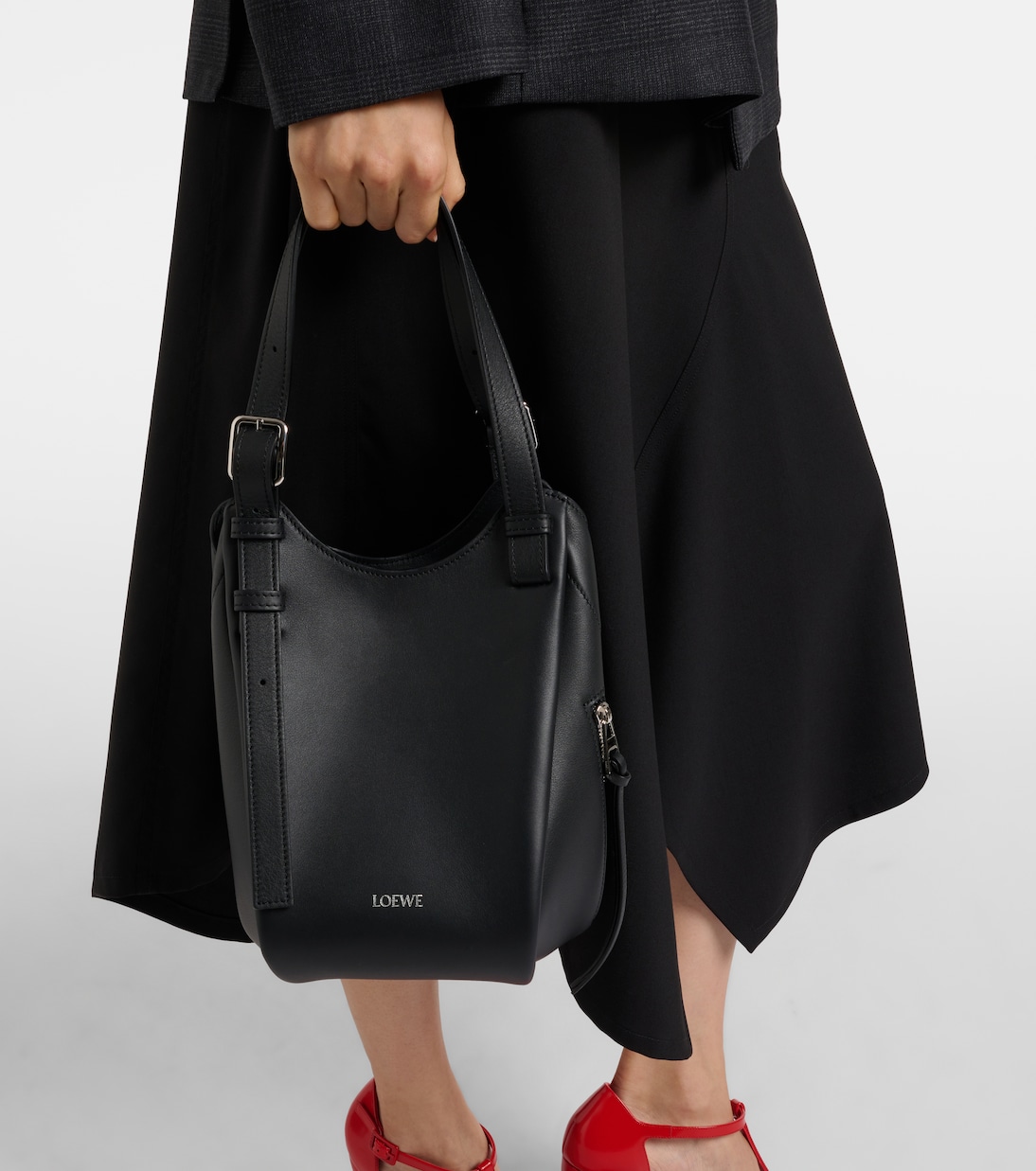 Hammock Flip Medium leather tote bag | Loewe