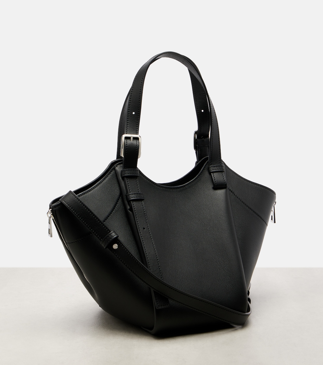 Hammock Flip Medium leather tote bag | Loewe