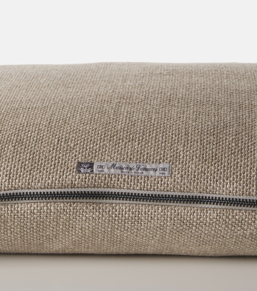 Linen cushion | Maison de Vacances