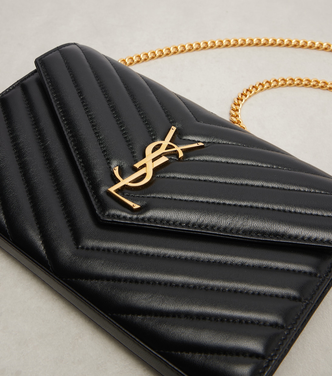 Cassandre matelassé leather wallet on chain | Saint Laurent