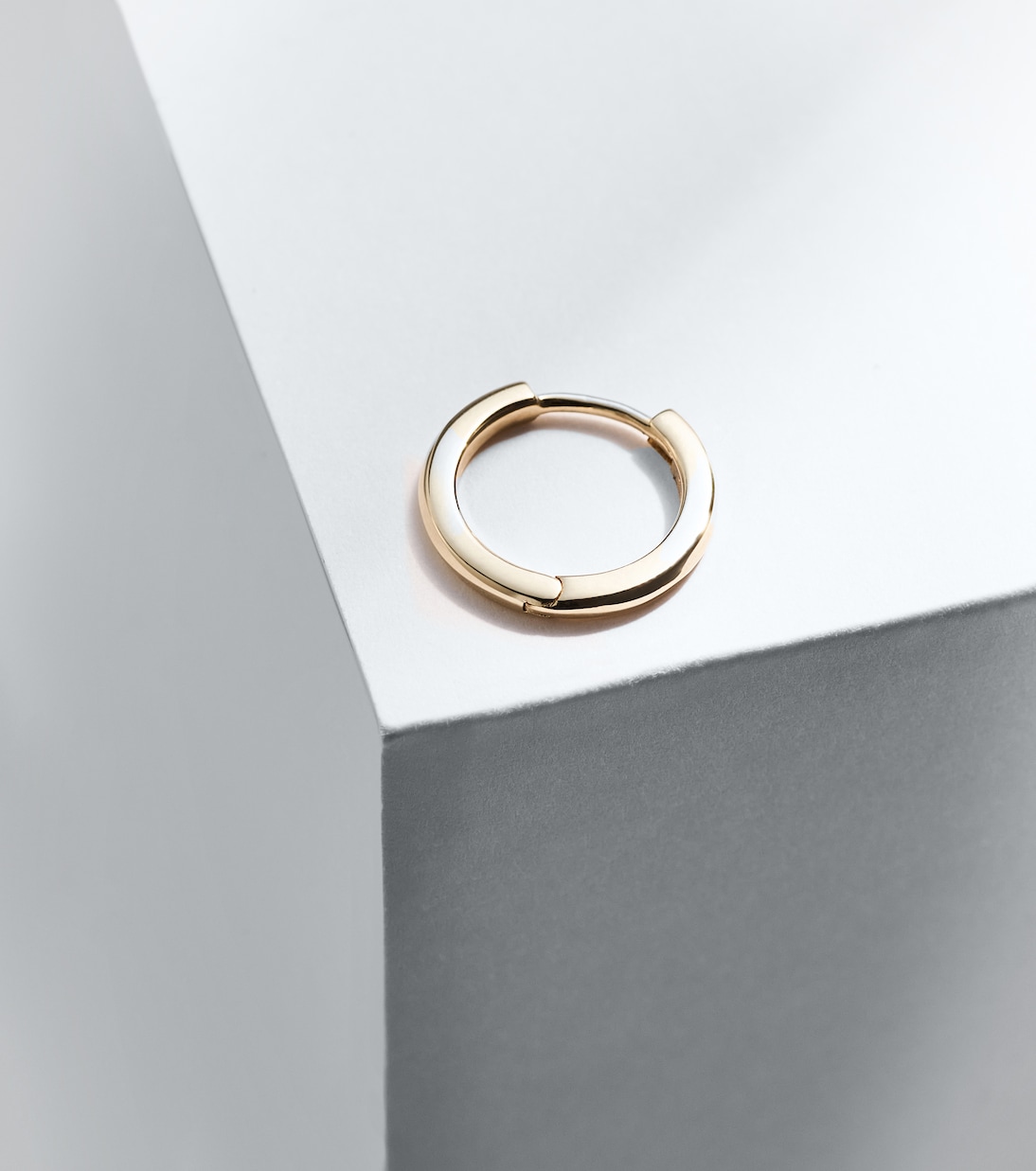 Orecchino singolo in oro giallo 14kt | Mateo