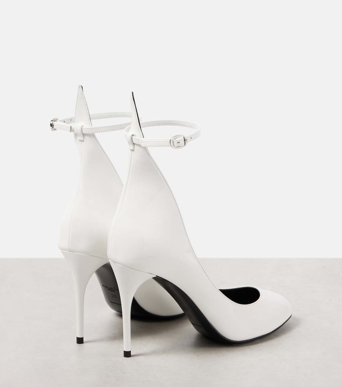 Escarpins Décolleté 90 en cuir verni | Alaïa