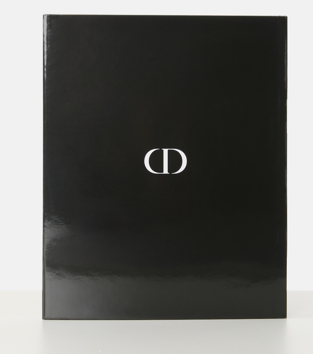 كتاب Dior لـ Raf Simons | Assouline
