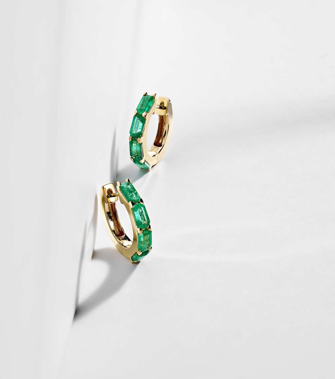 Boucles d'oreilles Hugie en or 18 ct et émeraudes | Shay Jewelry