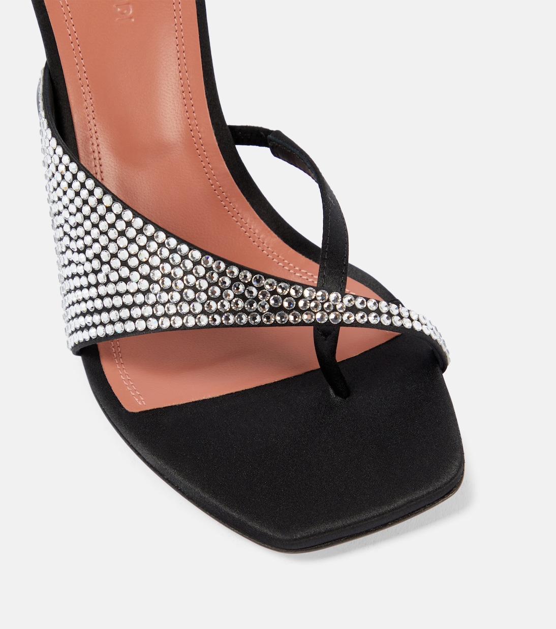 Sandalen Shiona aus Satin mit Kristallen | Amina Muaddi