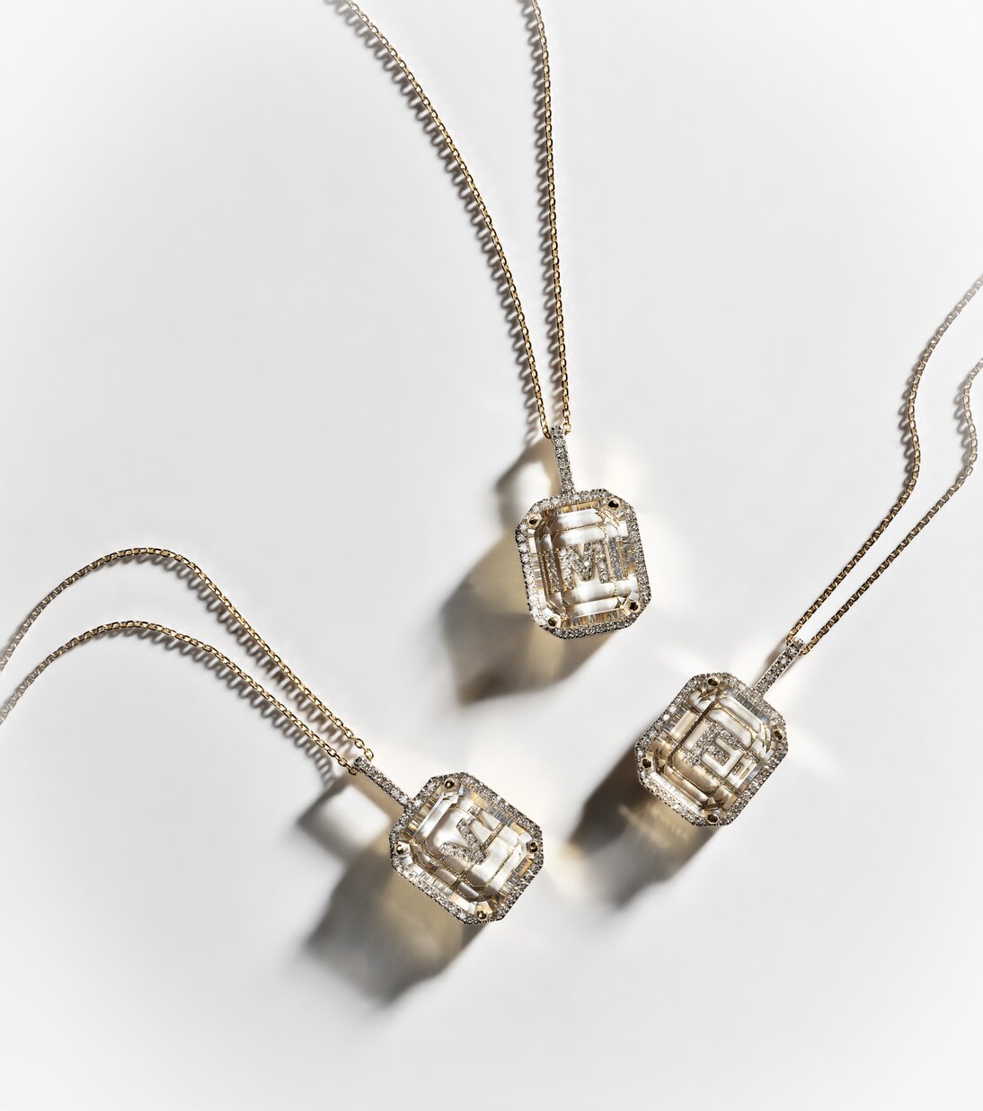 Collar Initial de oro de 14 ct con cuarzo y diamantes | Mateo