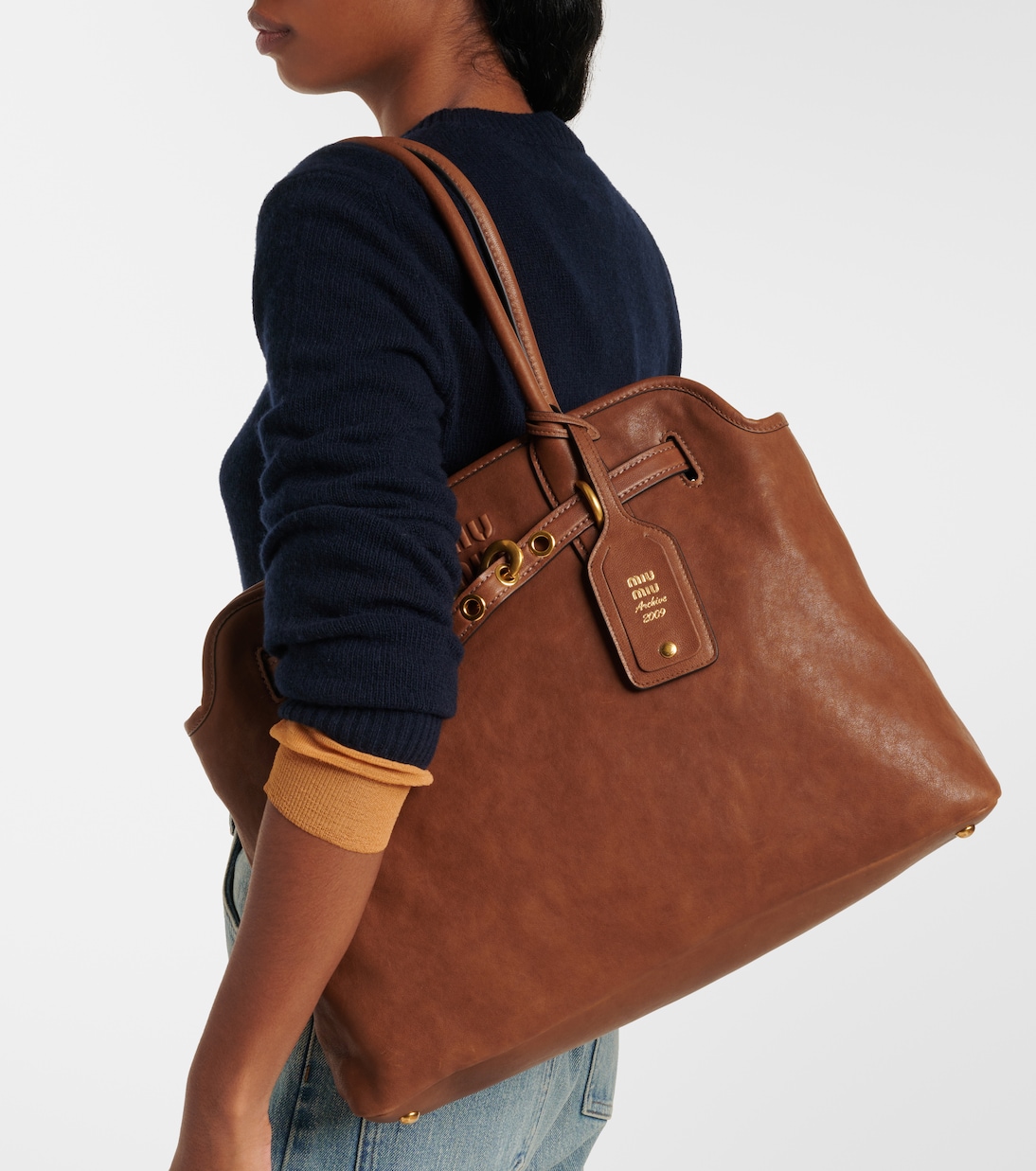 Tote Bag Aventure Medium aus Leder | Miu Miu