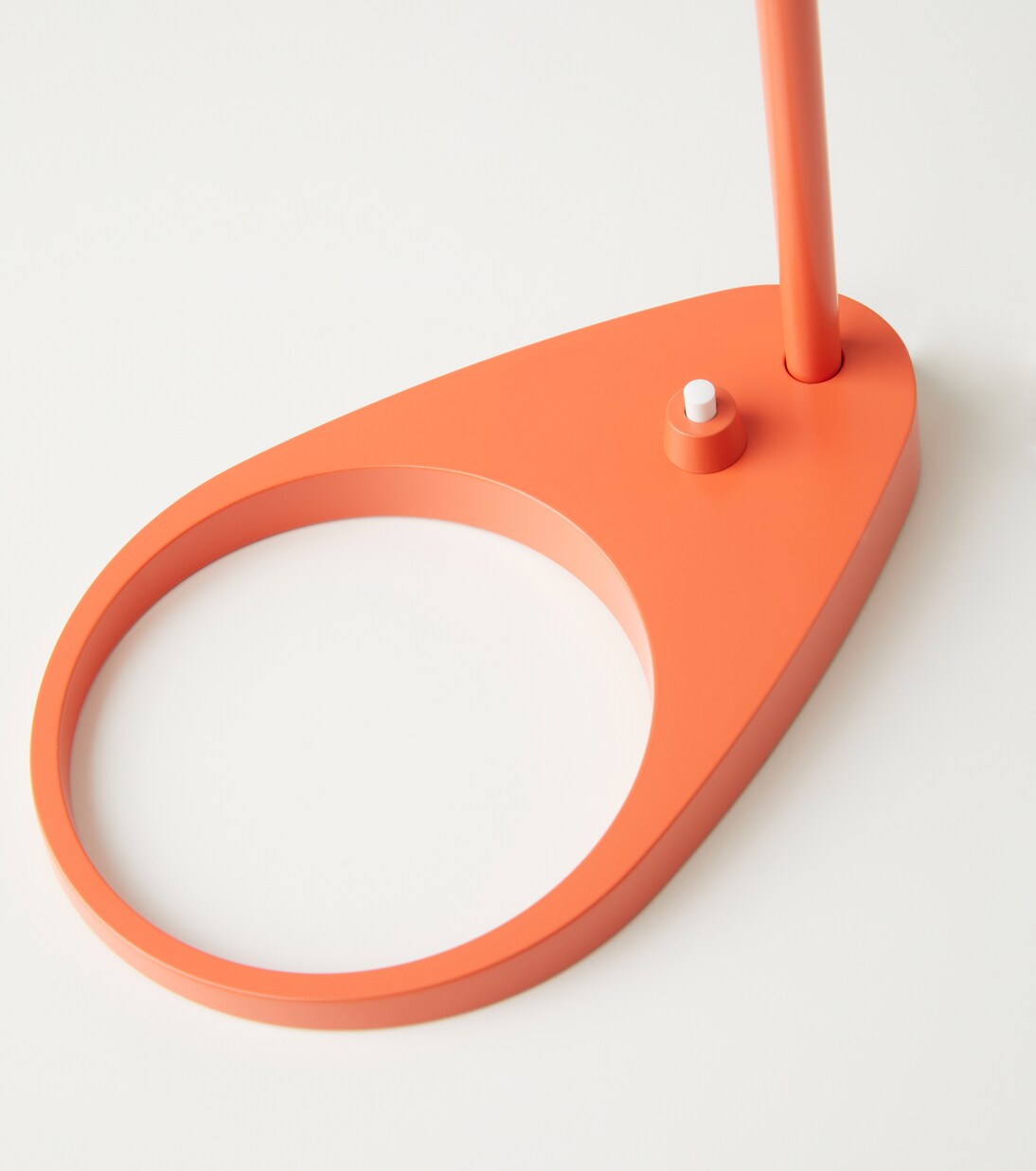 Lampe d’appoint AJ Mini par Arne Jacobsen, prise EU | Louis Poulsen