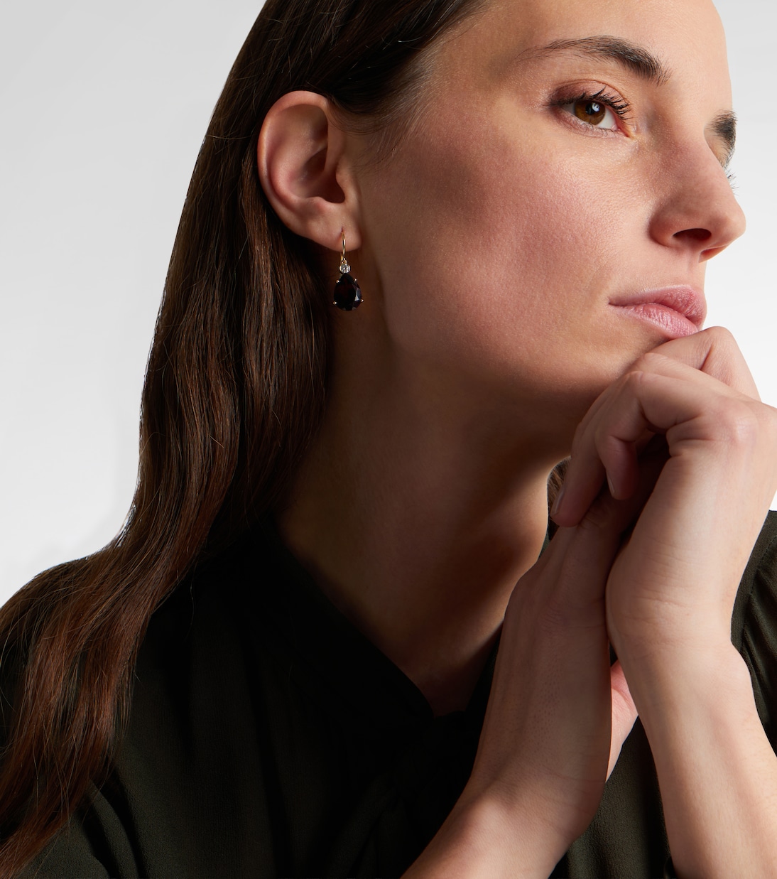 14kt gold (750/1000) earrings with garnets and diamonds | Ileana Makri