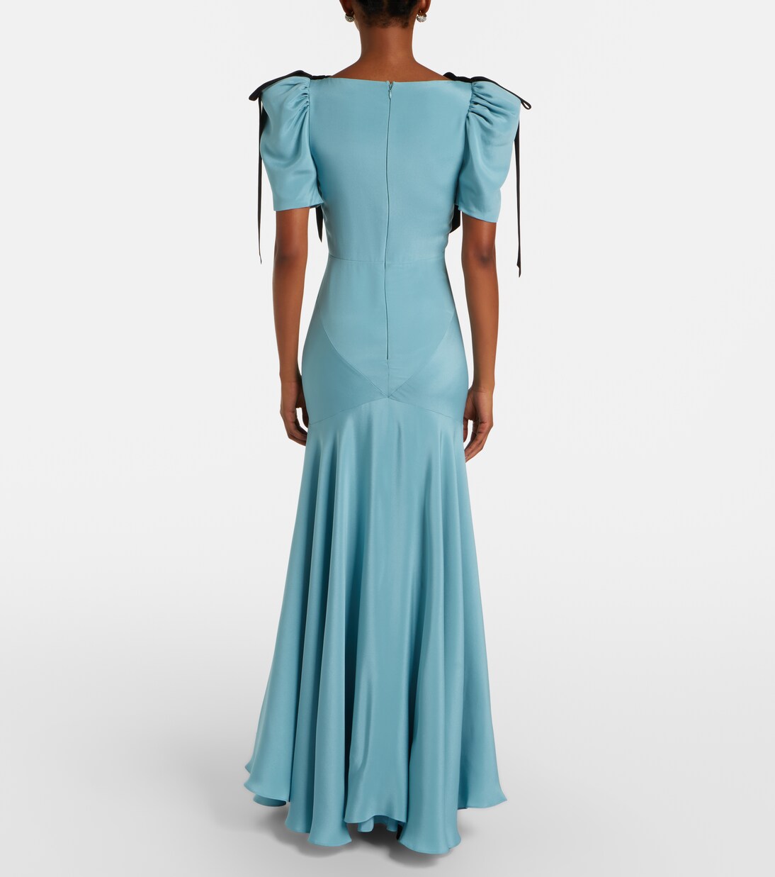 فستان طويل بتفاصيل فيونكة من الحرير الساتان  | Rodarte