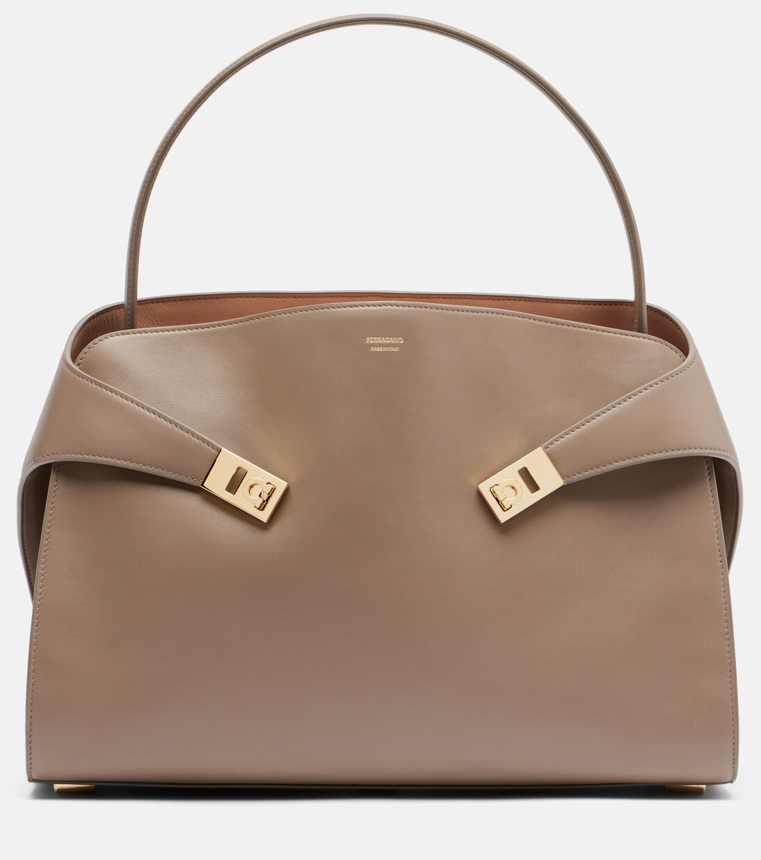 Hug Soft Medium leather shoulder bag | Ferragamo