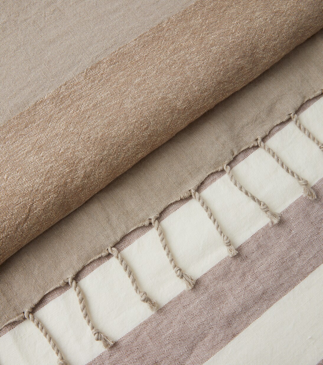 Fringed linen-blend lamé throw | Brunello Cucinelli