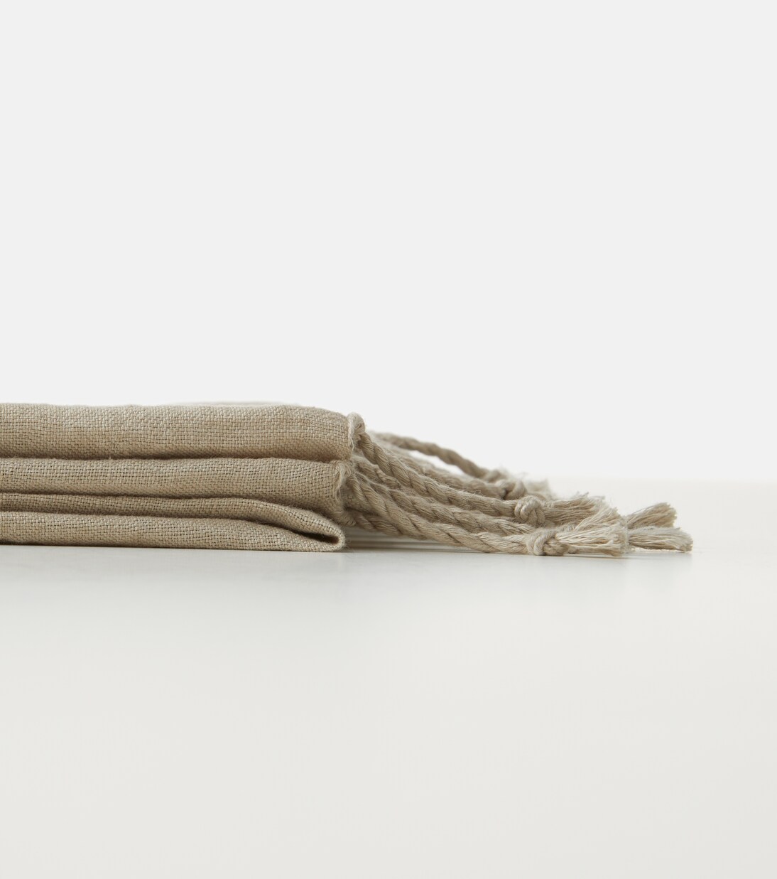 Fringed linen-blend lamé throw | Brunello Cucinelli
