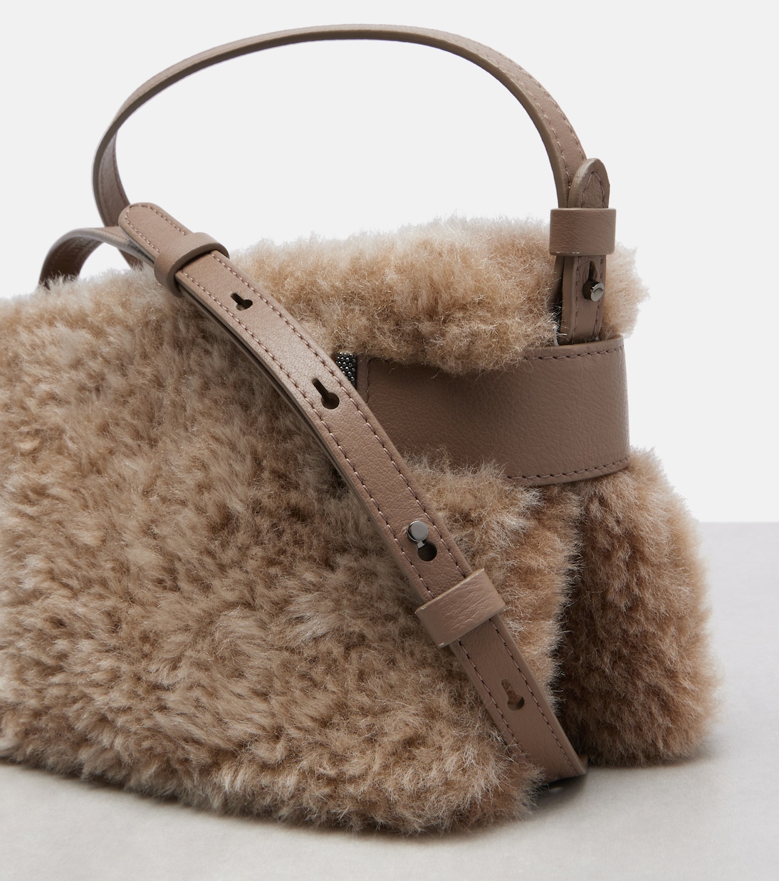 Small shearling clutch | Brunello Cucinelli