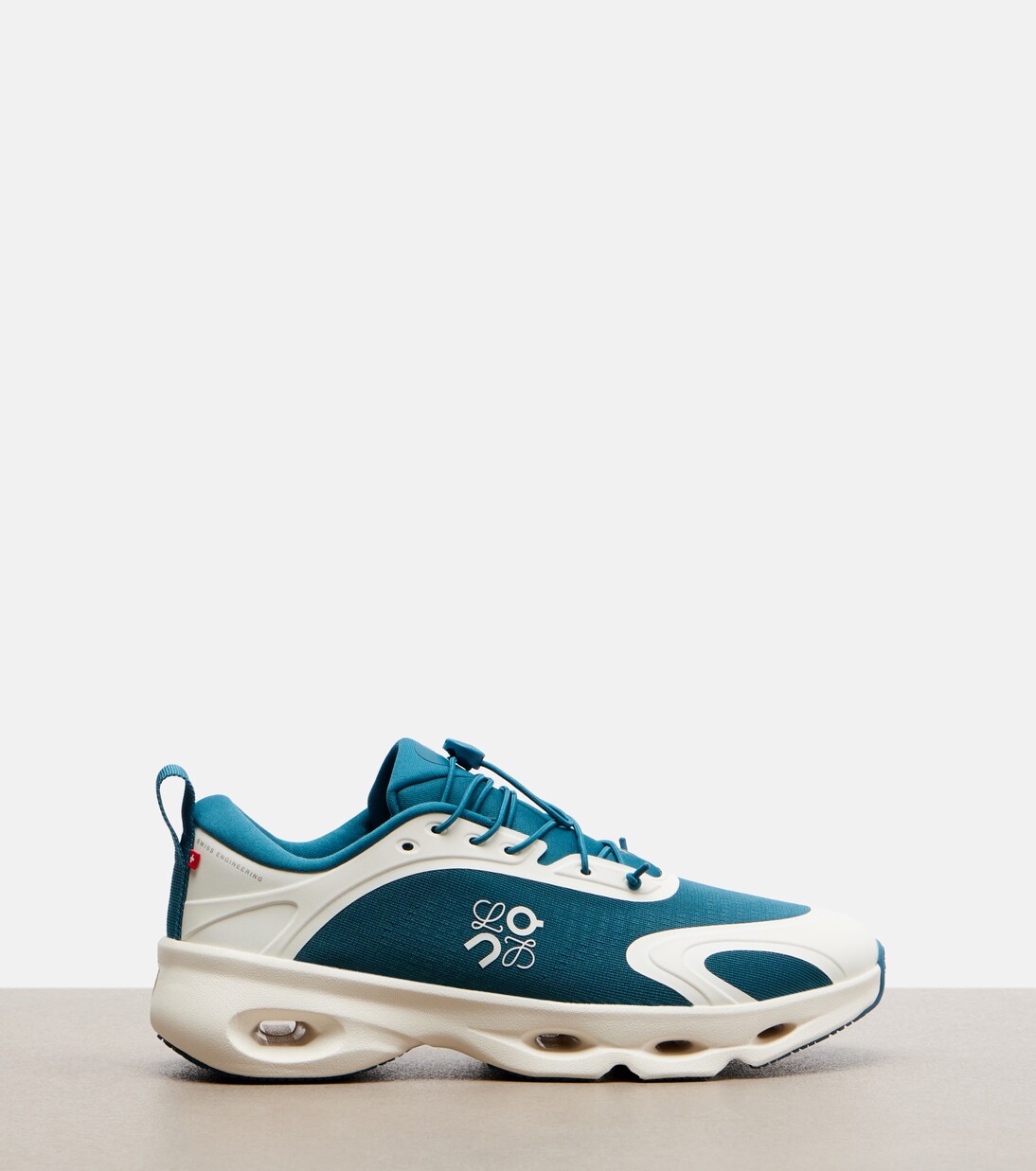 x On Cloudsolo跑鞋 | Loewe