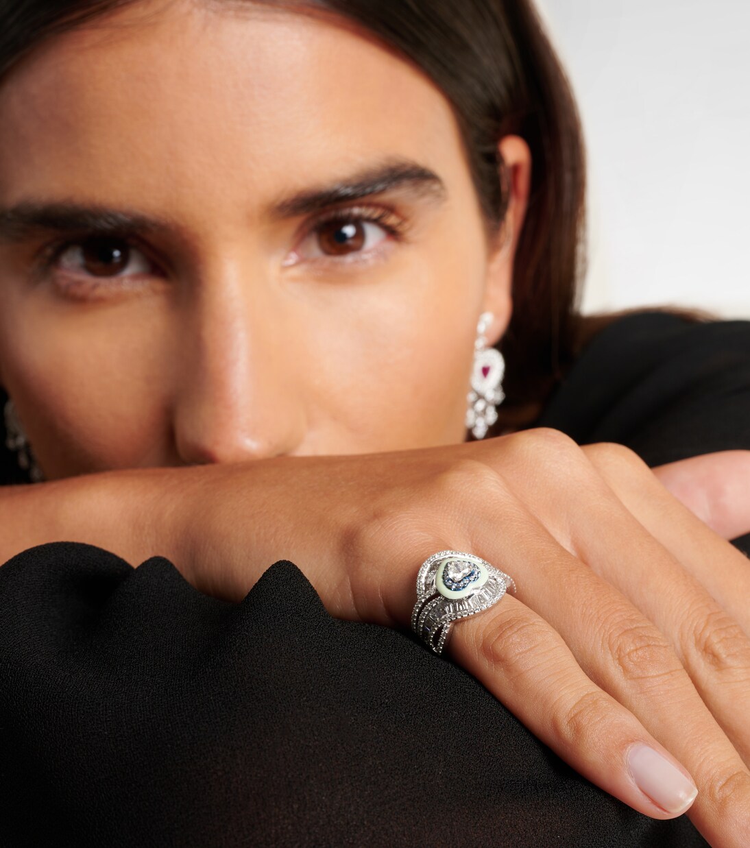 18kt white gold and titanium pinky ring with diamonds | Kamyen