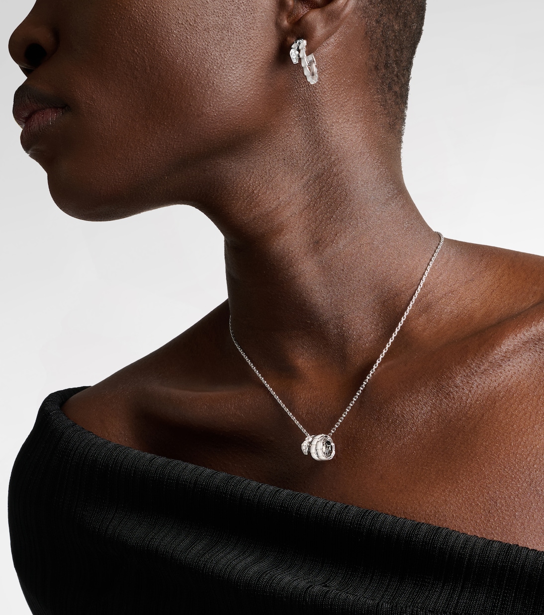 Serpenti Viper 18kt white gold necklace with diamonds | Bvlgari