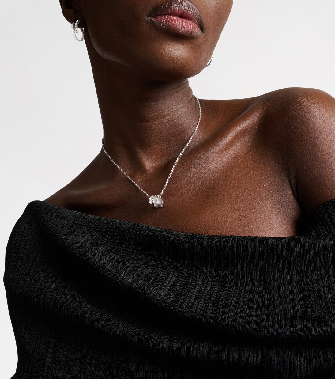 Serpenti Viper 18kt white gold necklace with diamonds | Bvlgari