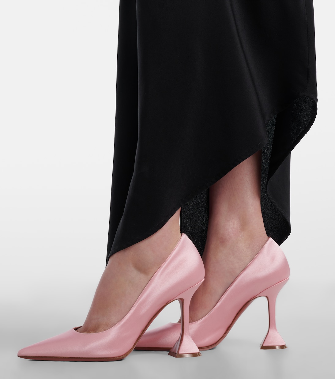 Pumps Ami aus Satin | Amina Muaddi