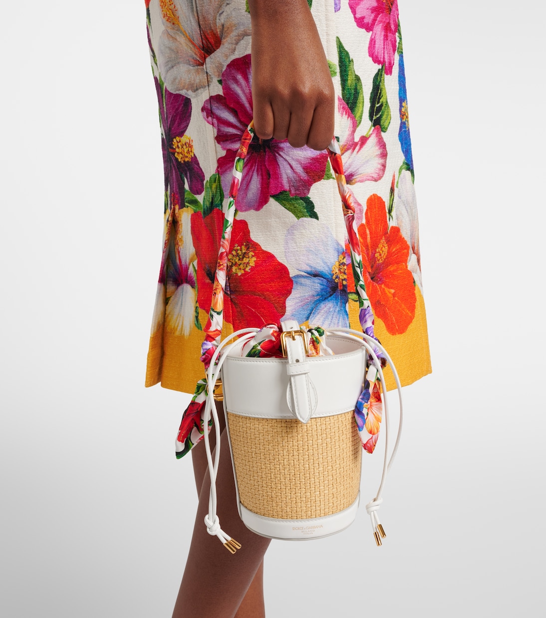 Bucket Bag Secchiello Small aus Raffiabast | Dolce&Gabbana